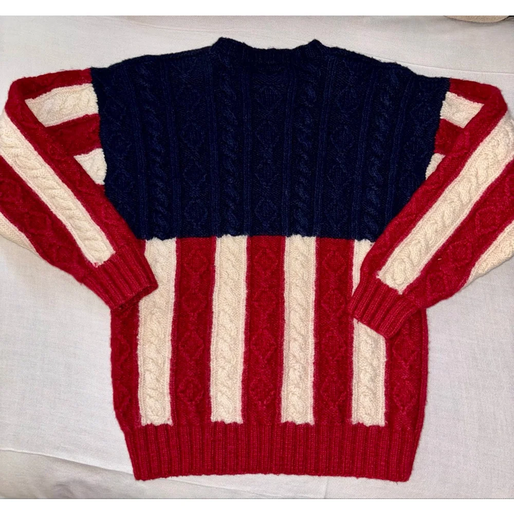 Tommy Hilfiger RARE Vintage 90’s Thick Wool Cable Knit America Flag Sweater sz M